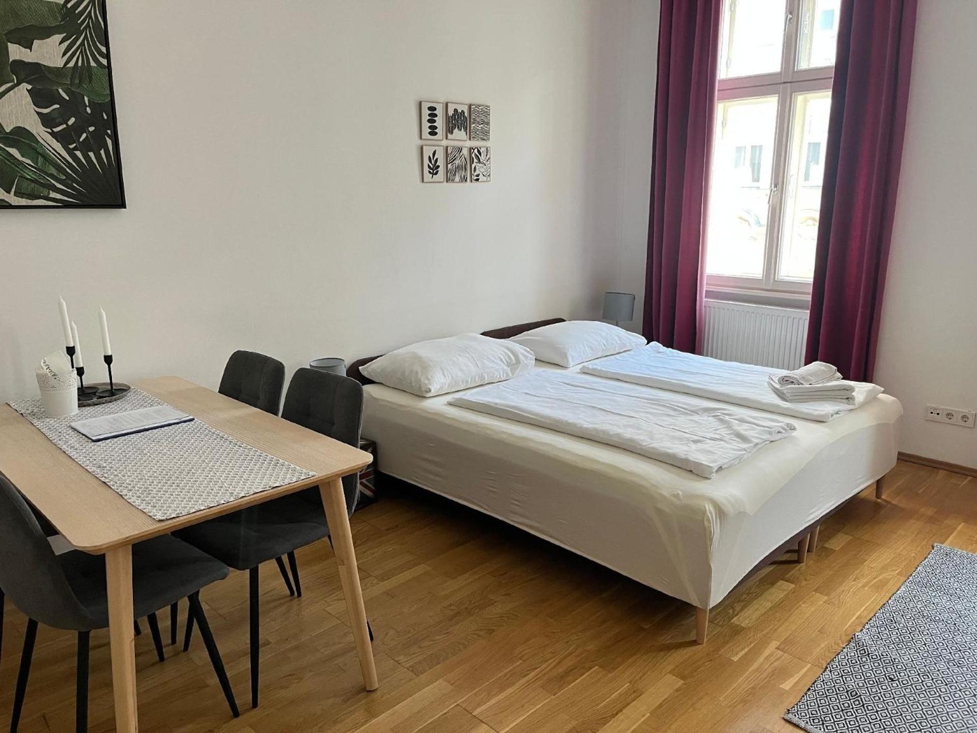 Helle In Brigittenau Apartment *